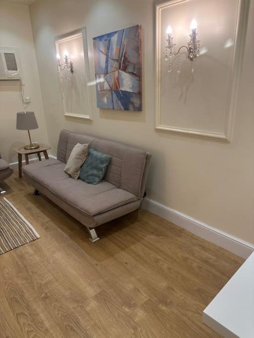 مشرفة الخير غرفة وصالة Appartement Djeddah