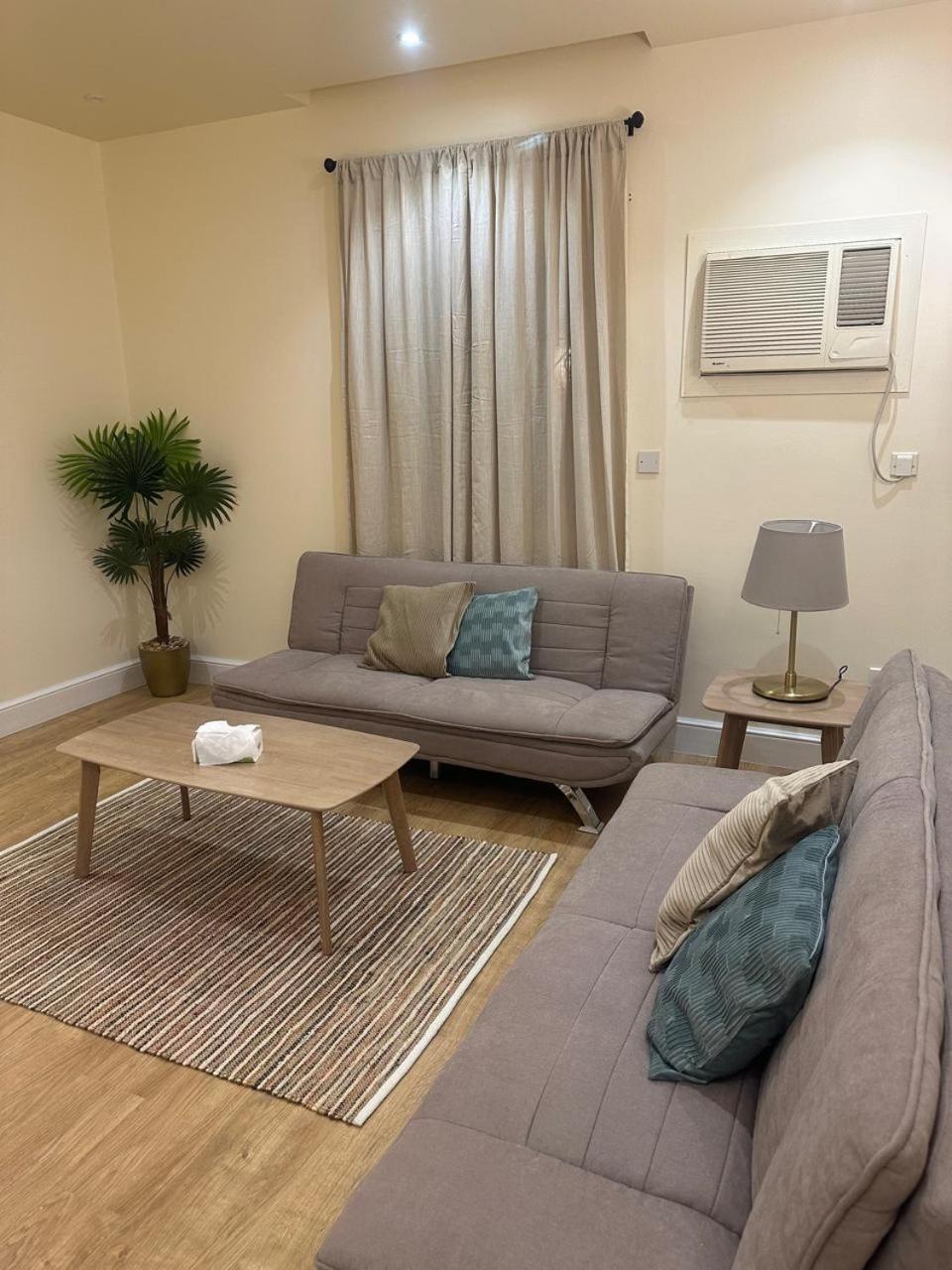 مشرفة الخير غرفة وصالة Appartement *